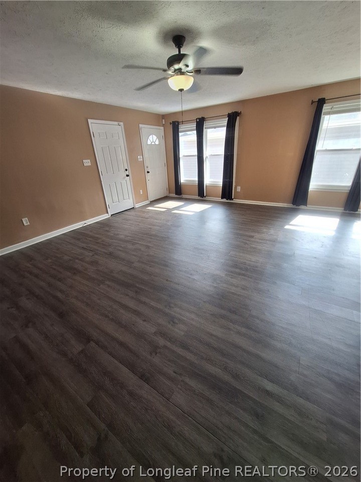 617 Jennings Farm Rd - Photo 4 of 17