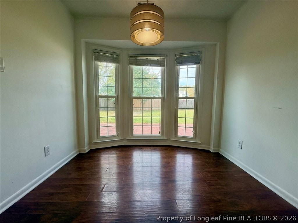 7820 Laura Ann Ct - Photo 7 of 20