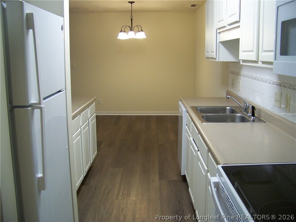 513 MEADOWLAND Court #4 - Photo 5 of 18