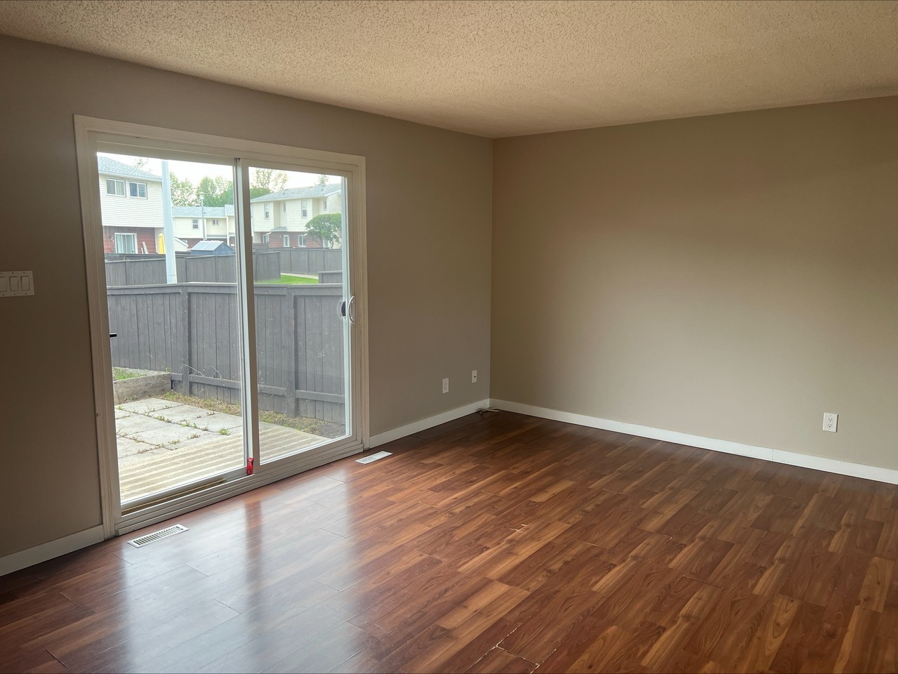 251 Harrison Dr Nw - Photo 5 of 12