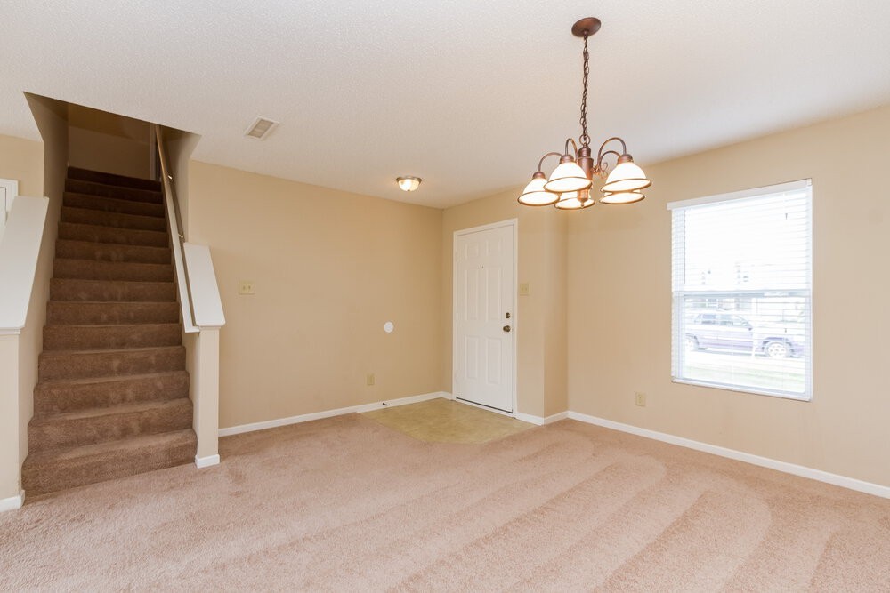 8457 Ash Grove Dr - Photo 2 of 17
