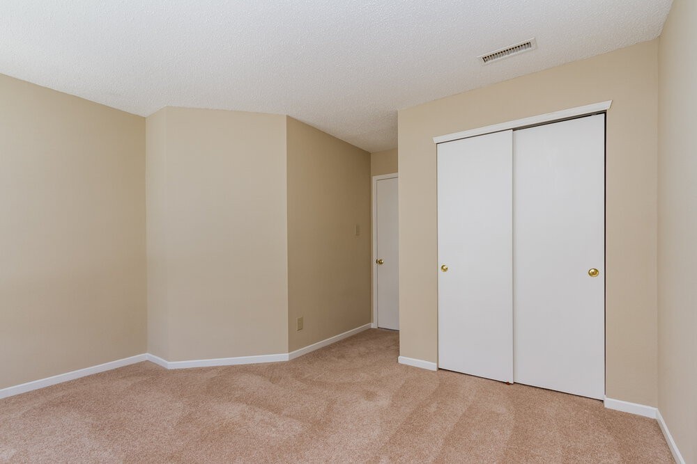 8457 Ash Grove Dr - Photo 7 of 17