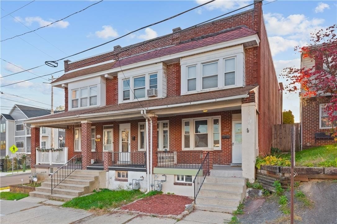 1028 S 6th St - Photo 2 of 39