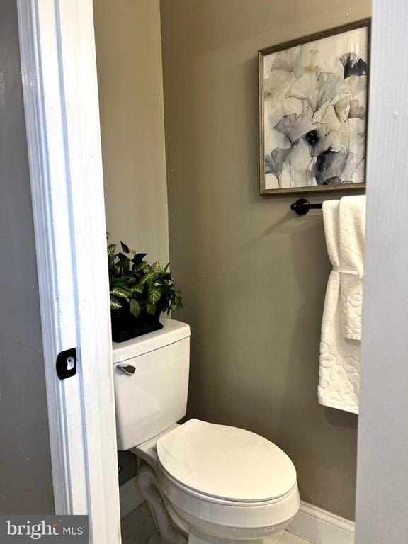 6 Vanderbilt Ct - Photo 4 of 21