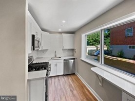 433 W Jefferson St - Photo 1 of 1