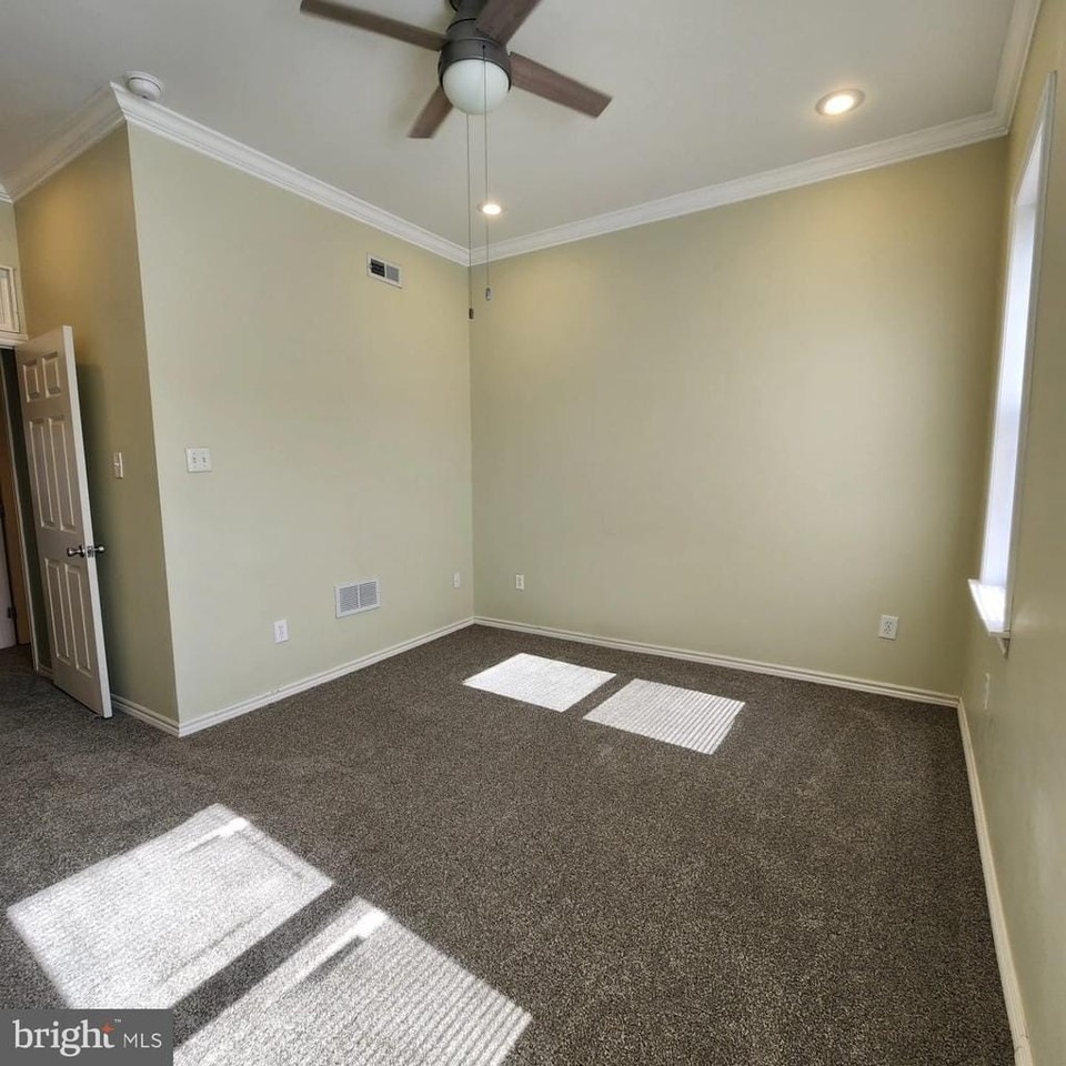 327 Durfor St - Photo 4 of 10