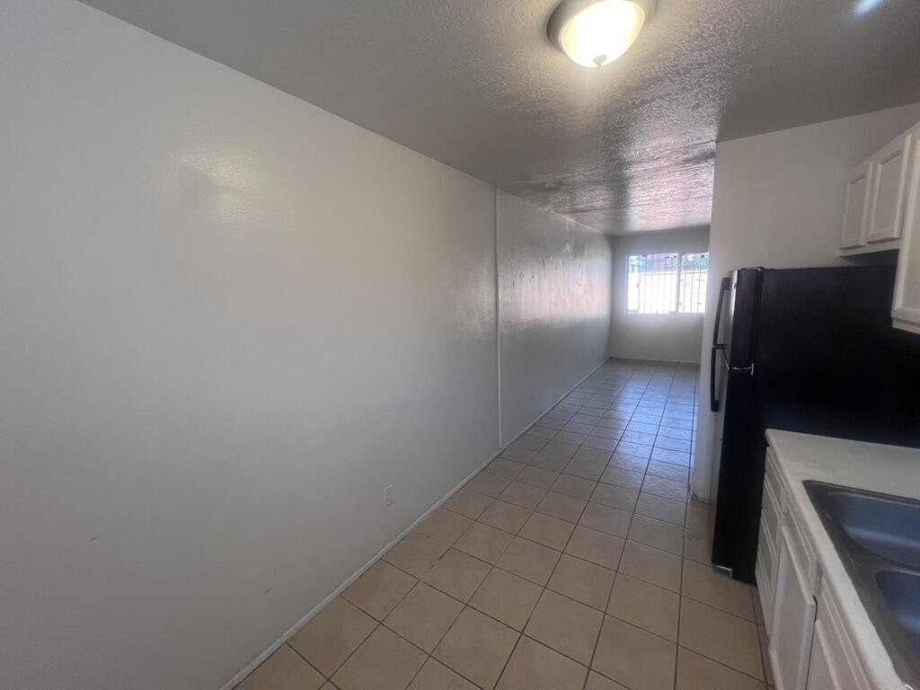 3413 Ross Ave Se #A - Photo 4 of 38