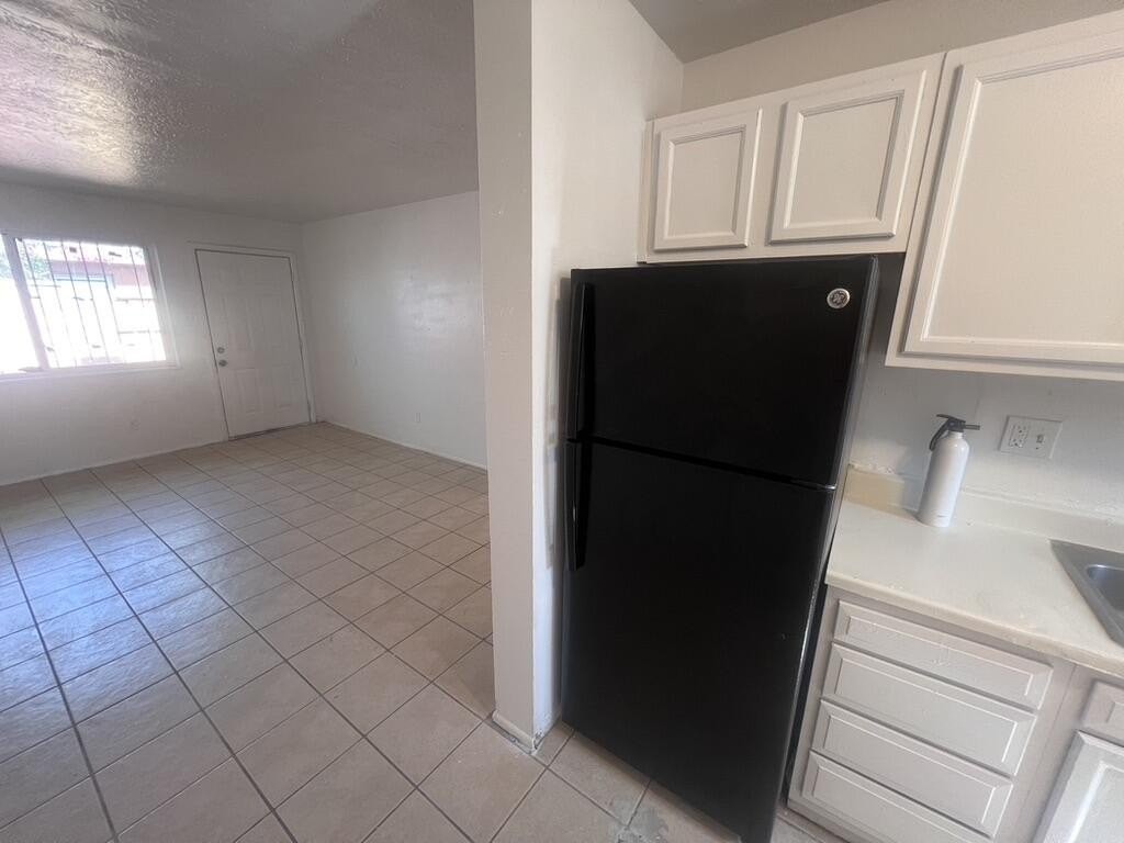 3413 Ross Ave Se #B - Photo 7 of 35