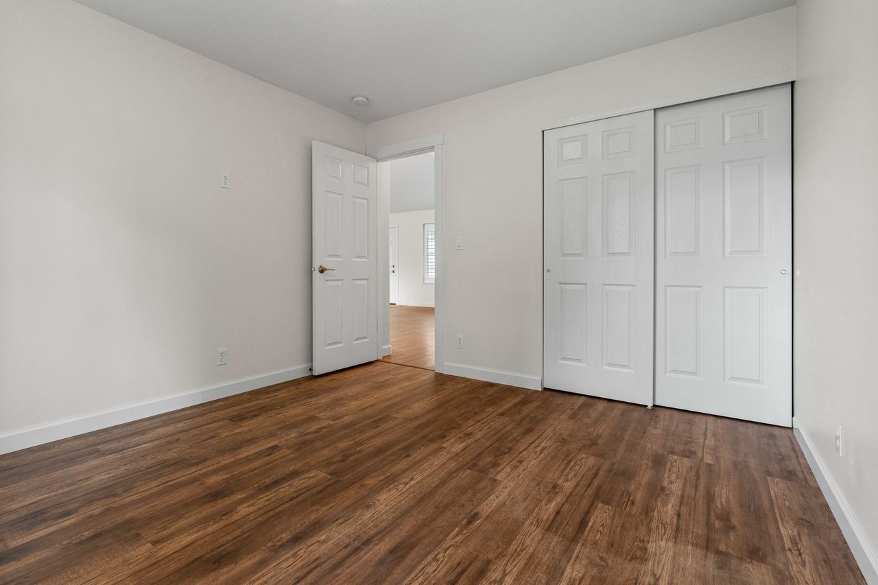 7358 N Aaron St - Photo 6 of 23