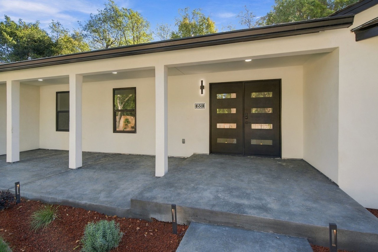 881 Danville Blvd - Photo 5 of 50