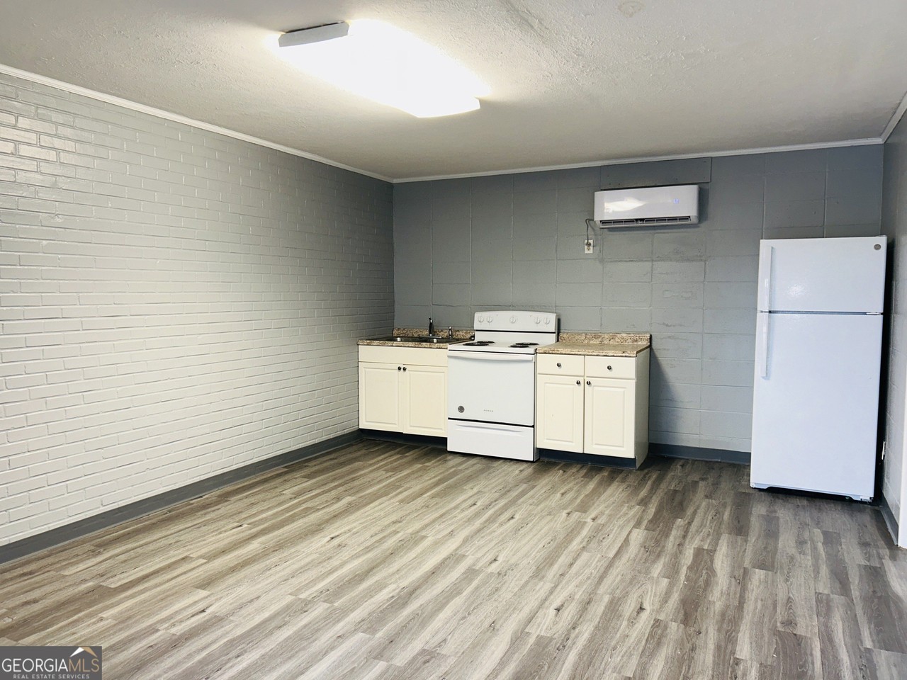 128 S Main Ave #08 - Photo 5 of 8