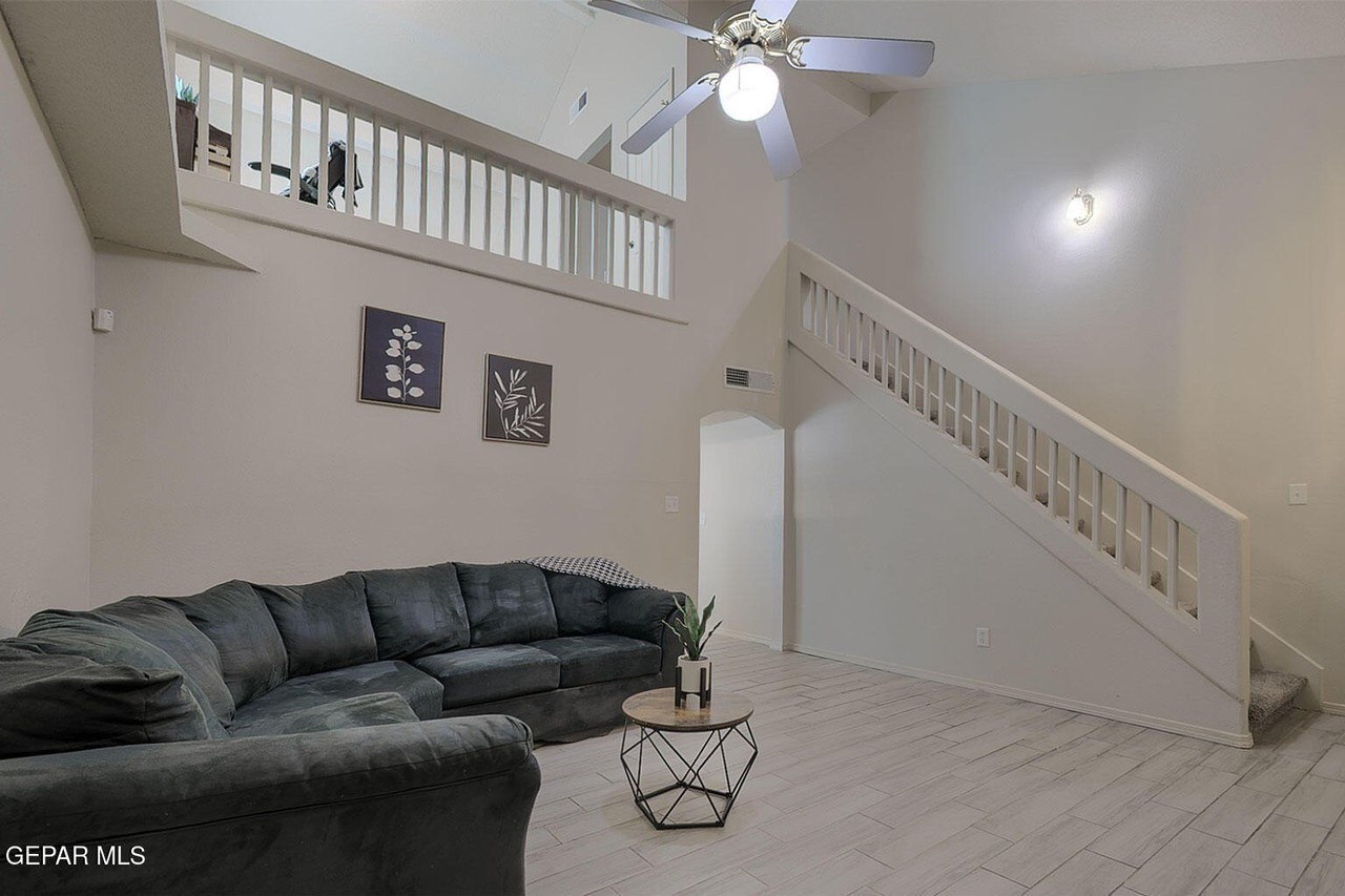 3721 Trina Pl - Photo 6 of 33
