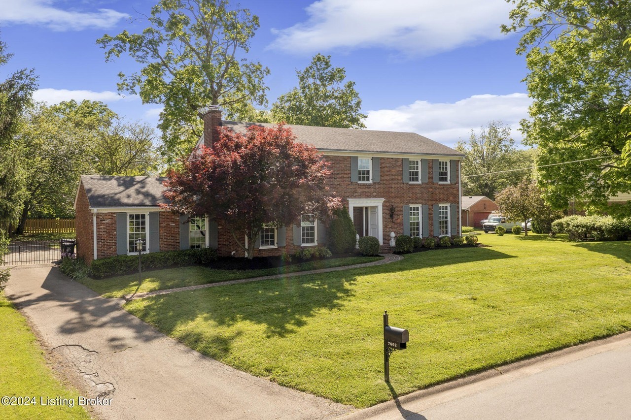 7602 Wesleyan Pl - Photo 4 of 50