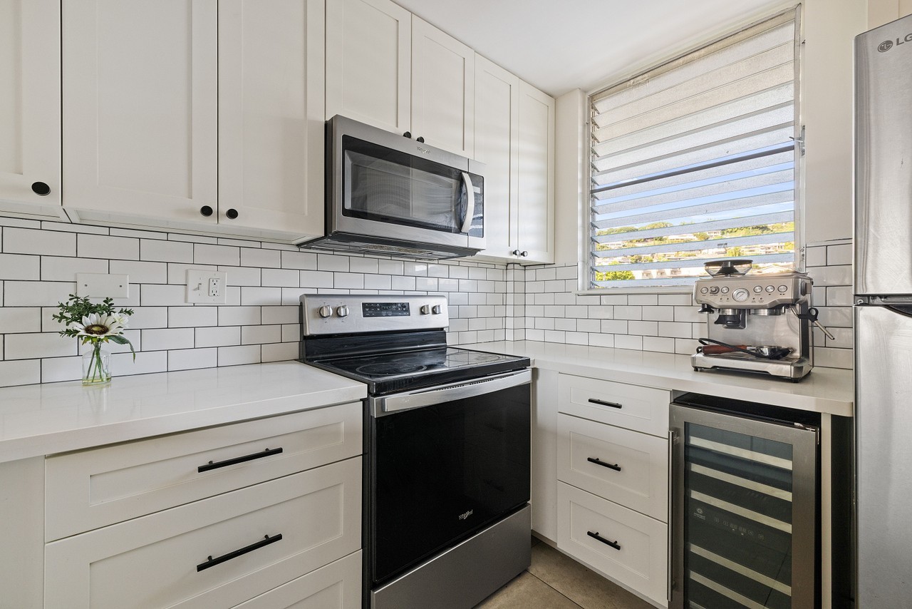 1716 Keeaumoku St #405 - Photo 4 of 29
