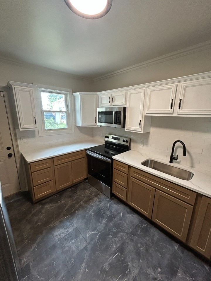 3951 Schiller Pl - Photo 2 of 14