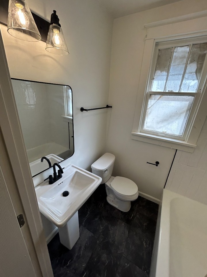 3951 Schiller Pl - Photo 3 of 14