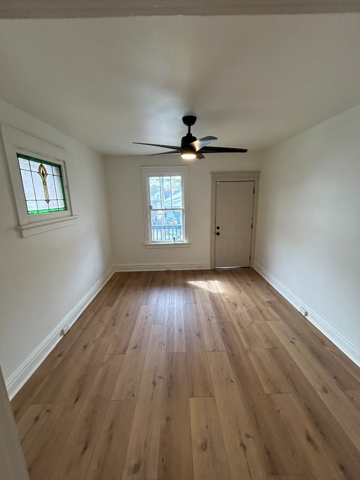 3951 Schiller Pl - Photo 6 of 14