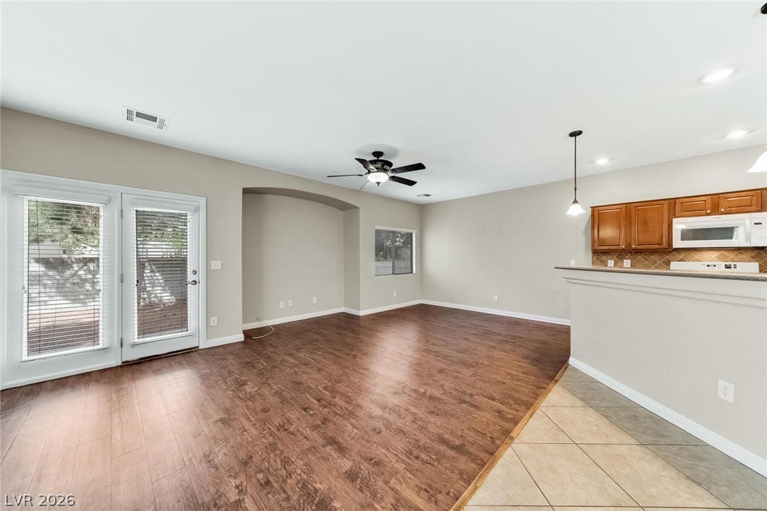 10613 Petricola St #103 - Photo 4 of 34