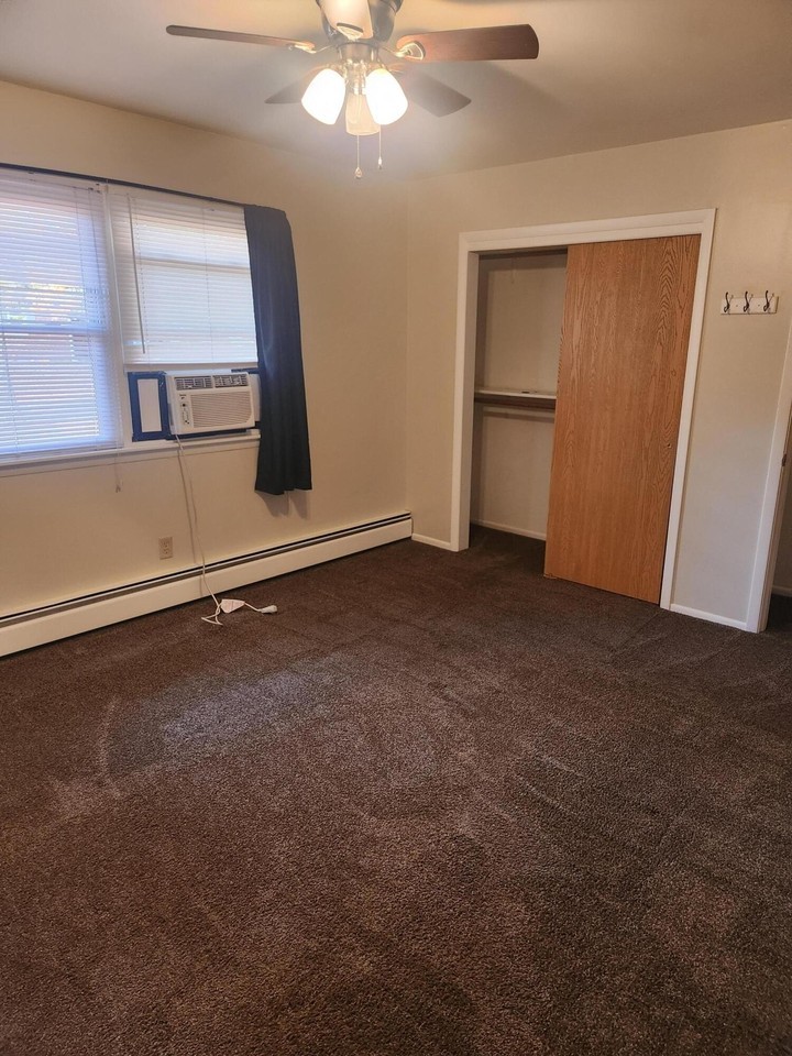 1333 Berg St - Photo 6 of 10