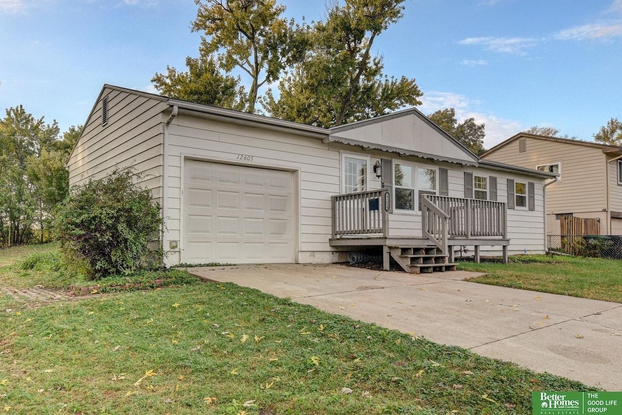12605 C St - Photo 3 of 34