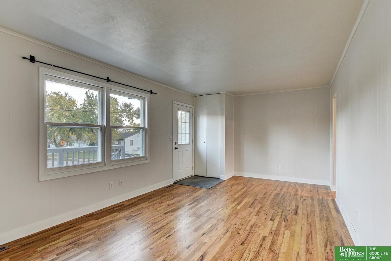 12605 C St - Photo 7 of 34