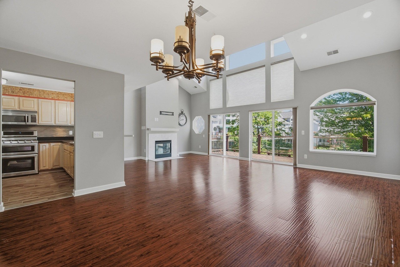 37782 Jefferson Ave - Photo 5 of 39