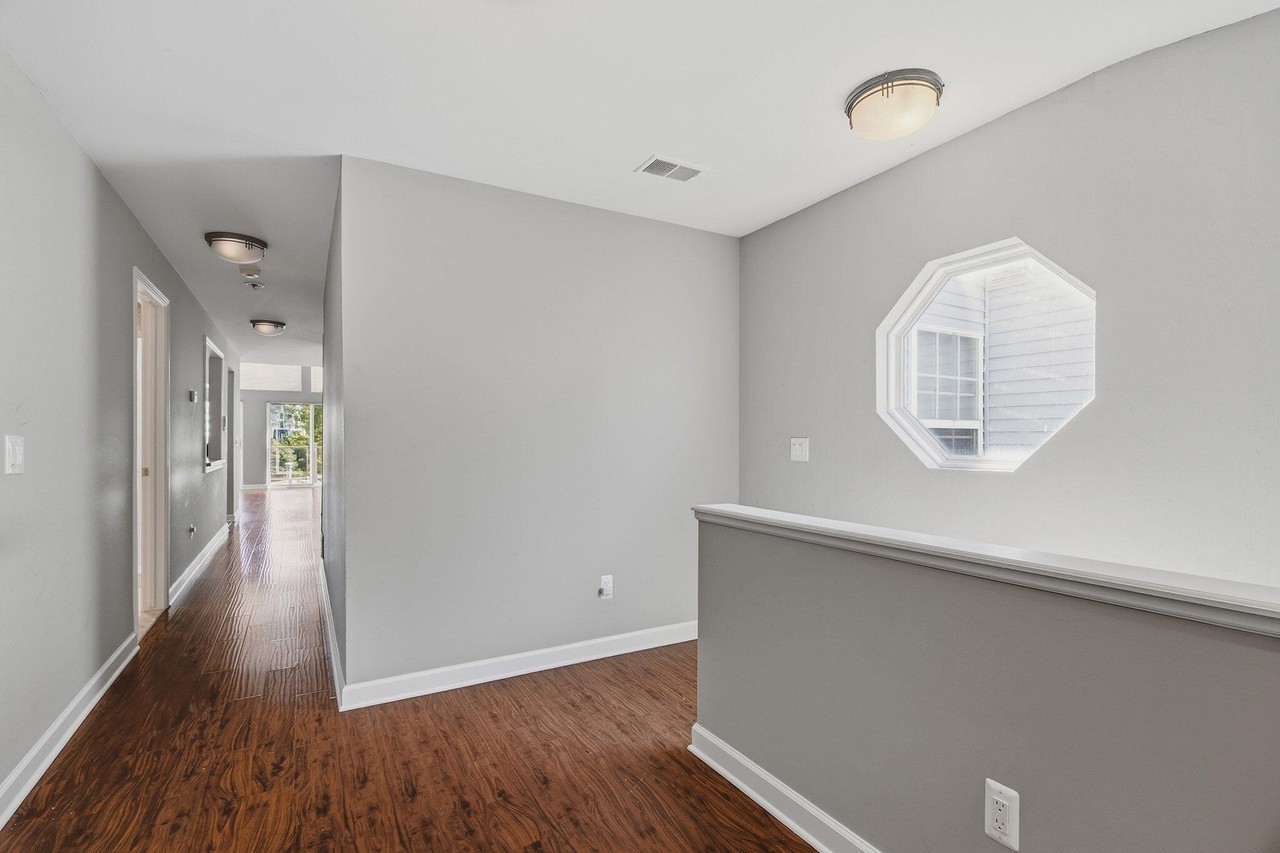 37782 Jefferson Ave - Photo 6 of 39
