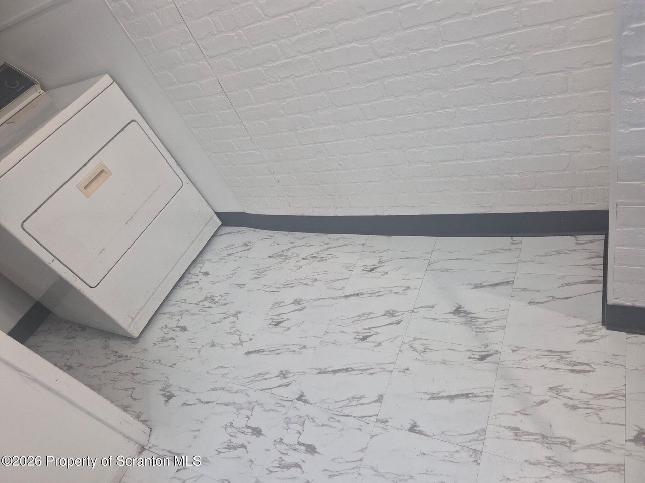 104 Lincoln St #104A - Photo 5 of 14