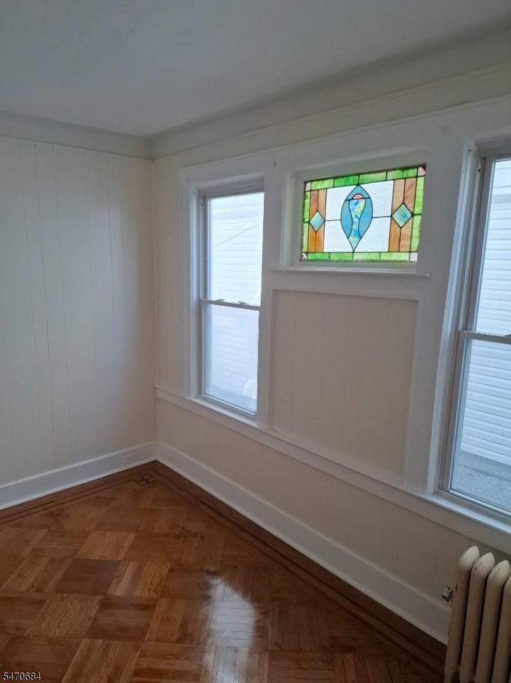 97 Schuyler Ave #1