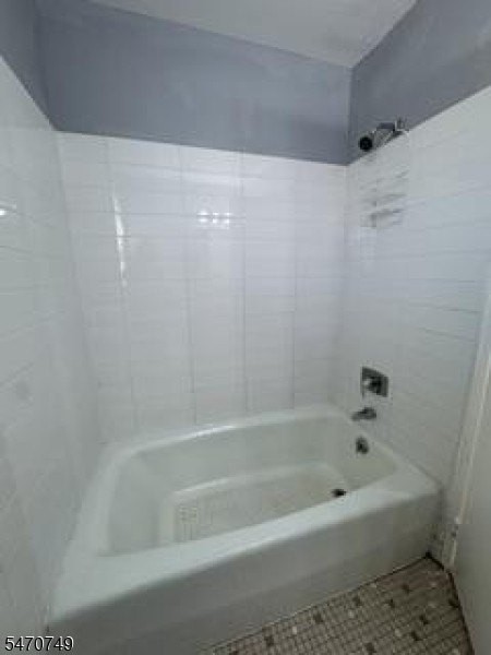 40 Hoover Ave #5A - Photo 6 of 9