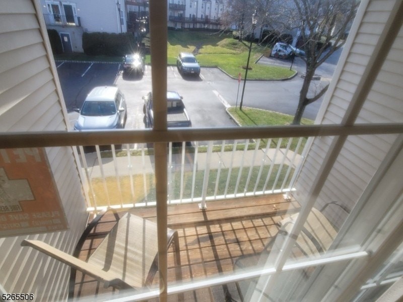257 Winthrop Dr - Photo 5 of 29