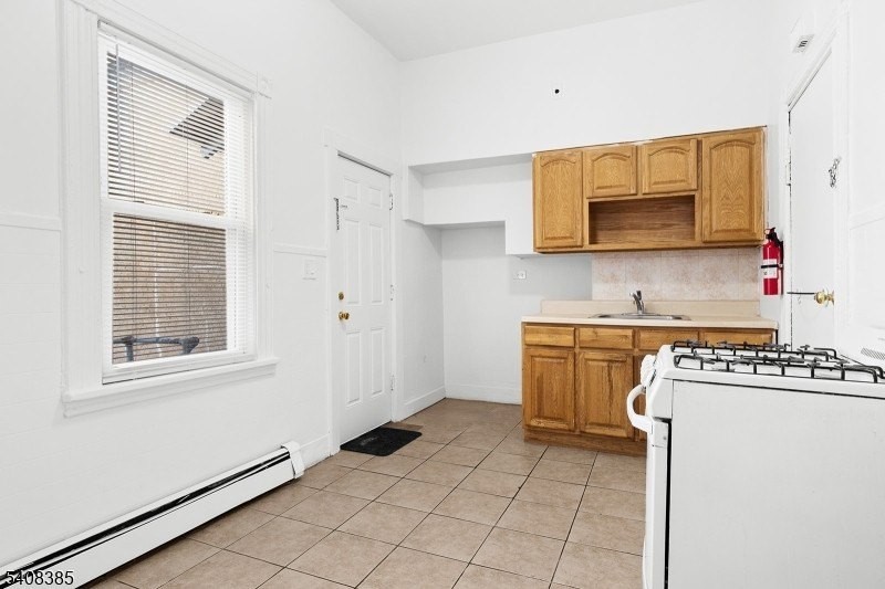 499 Crooks Ave #2 - Photo 3 of 10