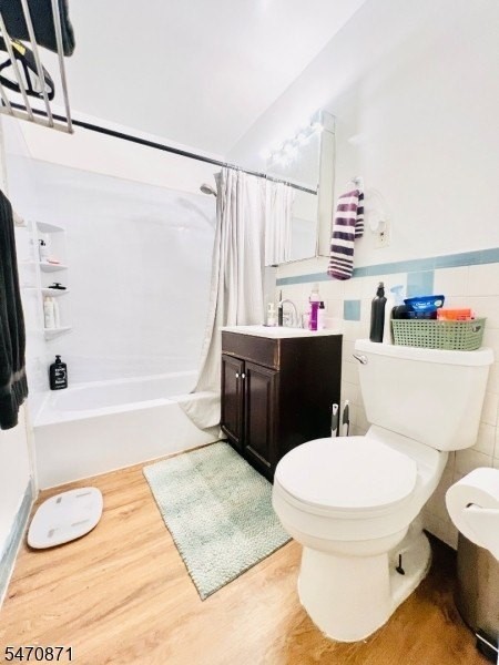 248 College Dr - Photo 5 of 13