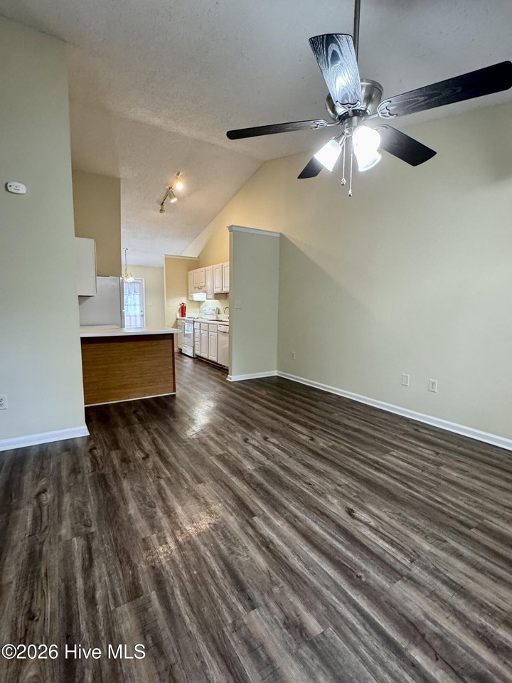 1206 Holden Dr #A - Photo 3 of 17