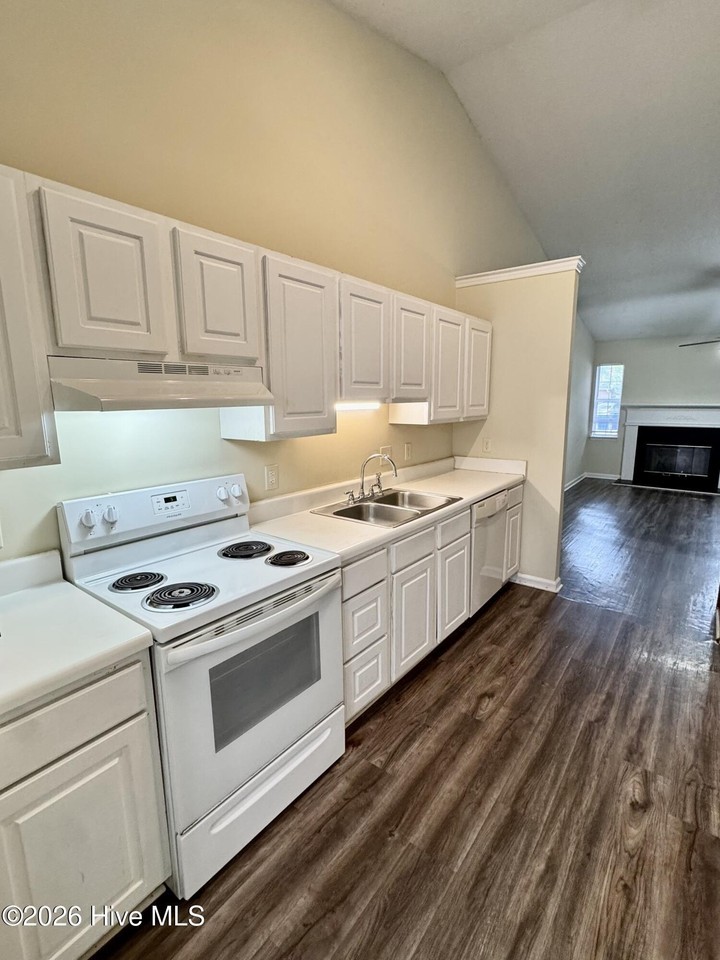 1206 Holden Dr #A - Photo 7 of 17