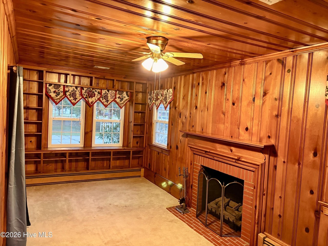 6301 Pine St - Photo 4 of 6