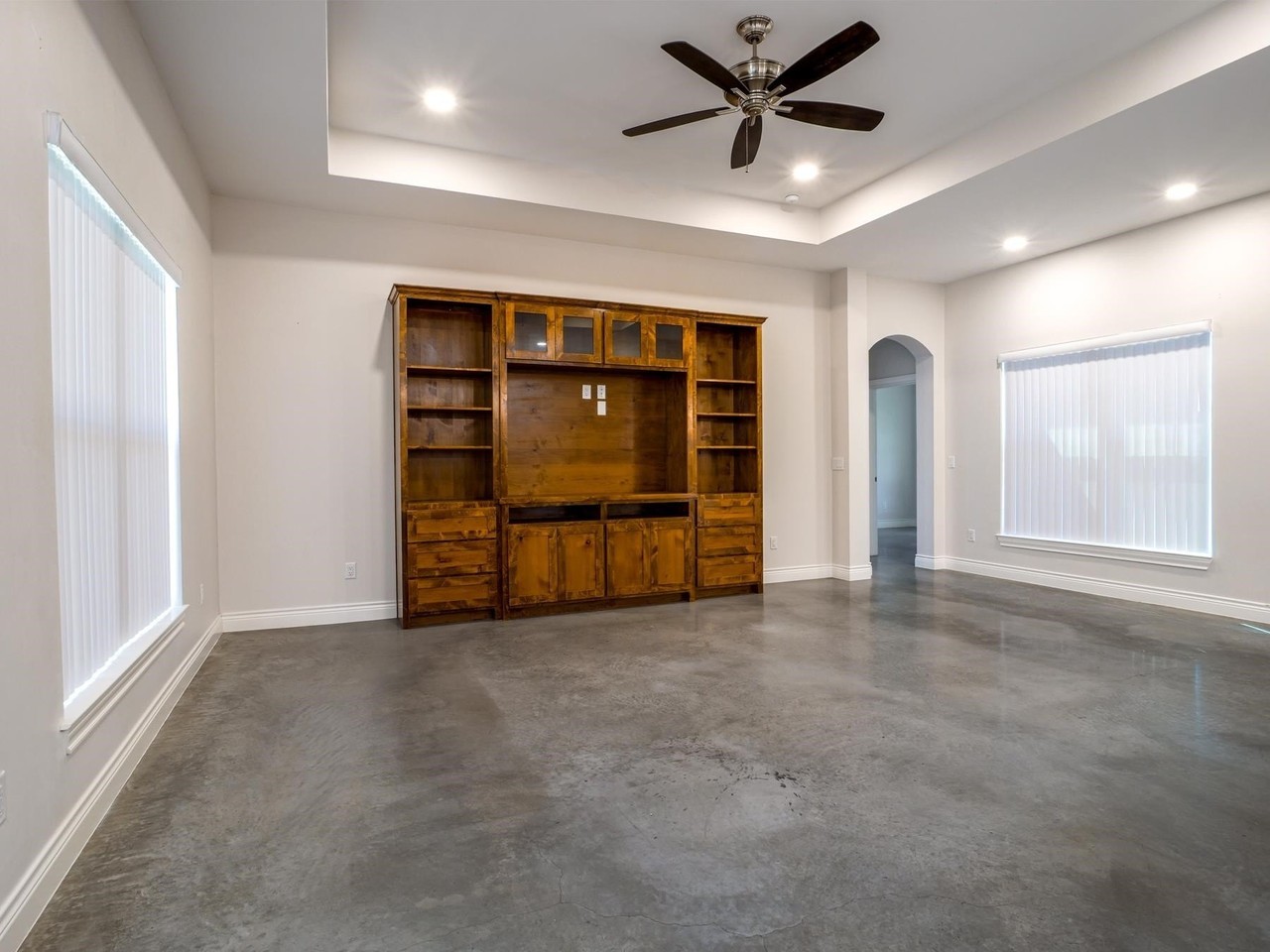 114 Norwood Dr - Photo 5 of 32