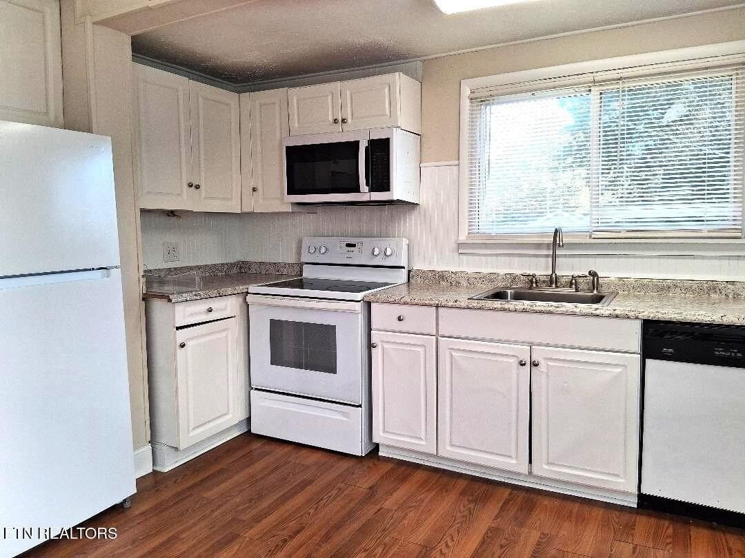 320 E Bell St - Photo 6 of 14