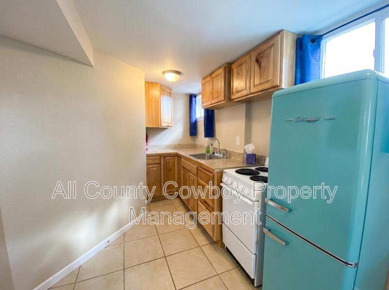 260 N 7th St #2 - Photo 2 of 13