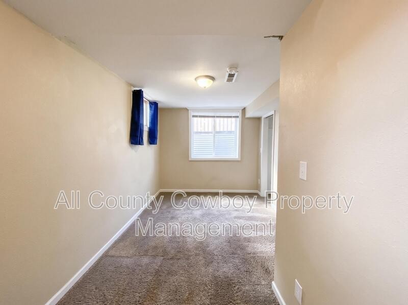 260 N 7th St #2 - Photo 3 of 13