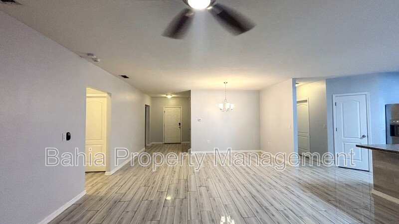 1413 Wallace Manor Pass - Photo 4 of 21