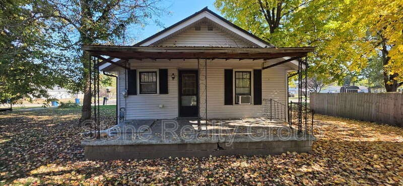 2212 N 27th St - Photo 4 of 13