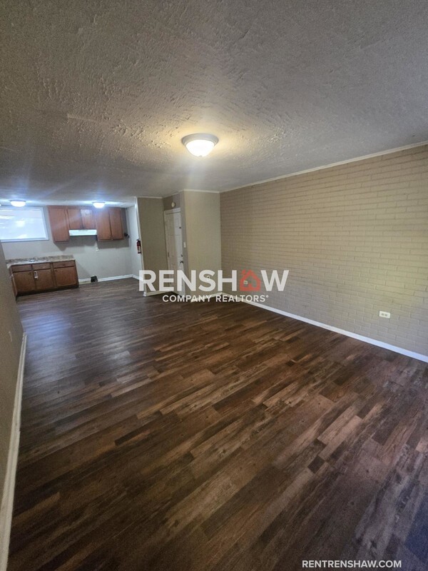 3 Oakridge Dr #B - Photo 3 of 11
