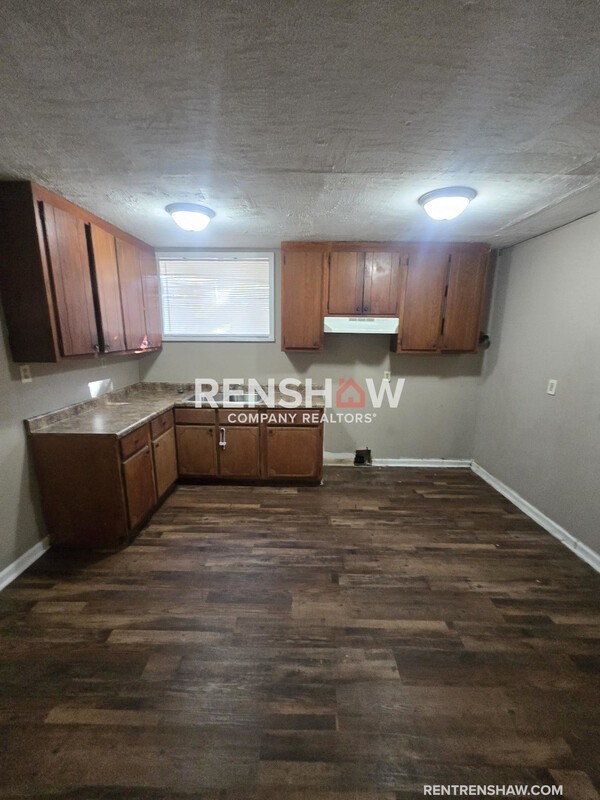 3 Oakridge Dr #B - Photo 4 of 11