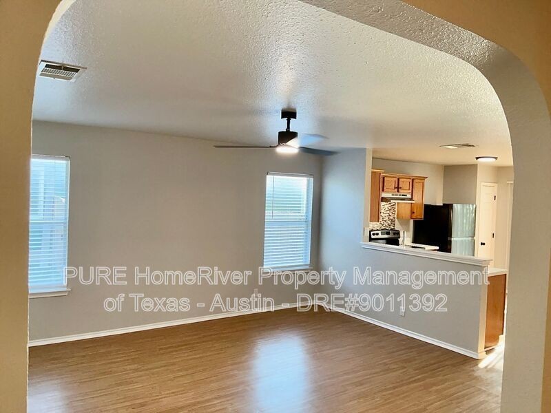 3003 Tyler Ln - Photo 4 of 17