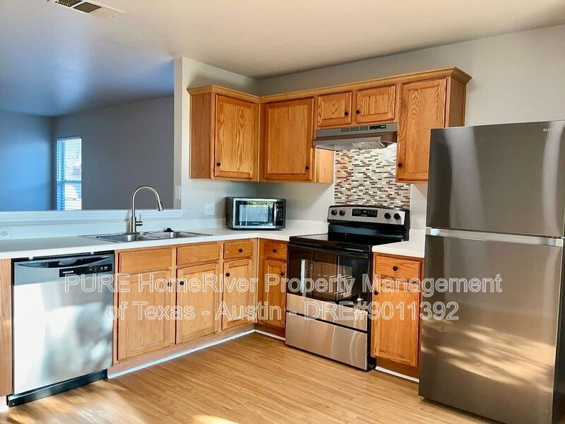 3003 Tyler Ln - Photo 6 of 17