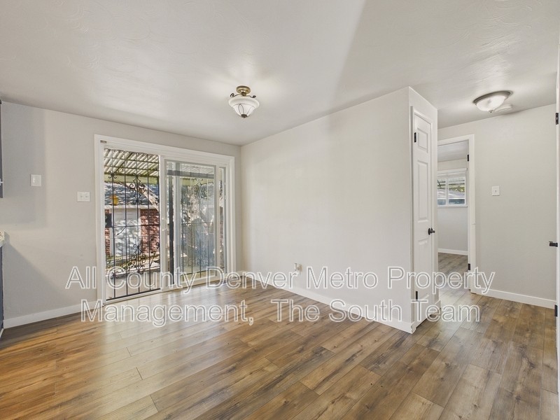 1435 S Ogden St - Photo 4 of 29