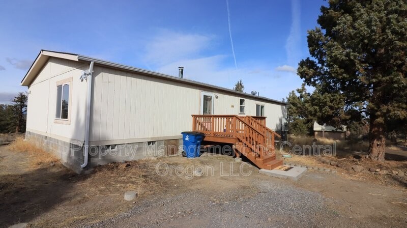 65709 93rd St - Photo 3 of 36