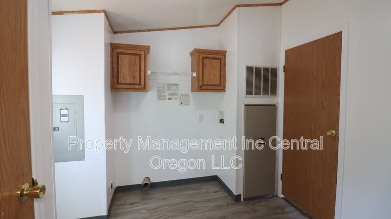 65709 93rd St - Photo 4 of 36