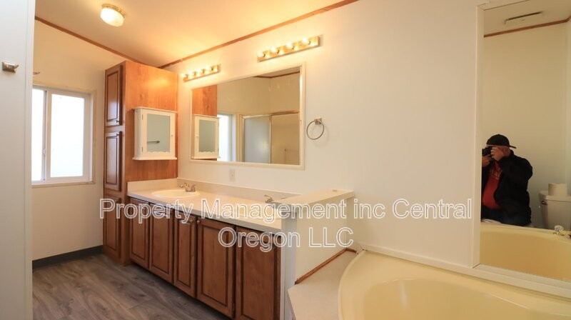 65709 93rd St - Photo 7 of 36